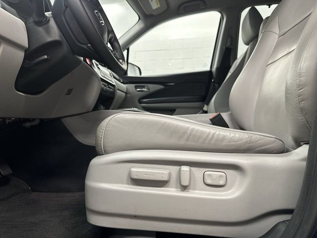 Thumbnail: 2020 Honda Pilot - 31