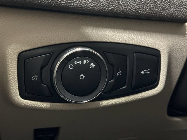 Thumbnail: 2019 Lincoln MKC - 23