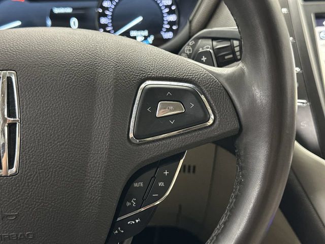 Thumbnail: 2019 Lincoln MKC - 22