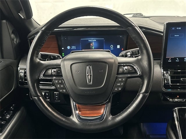 Thumbnail: 2024 Lincoln Navigator - 6