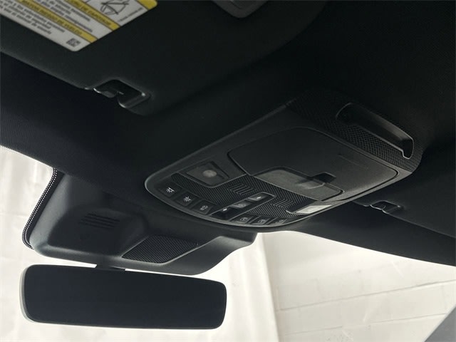 Thumbnail: 2024 Lincoln Navigator - 25