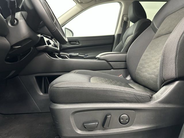Thumbnail: 2025 Nissan Pathfinder - 28