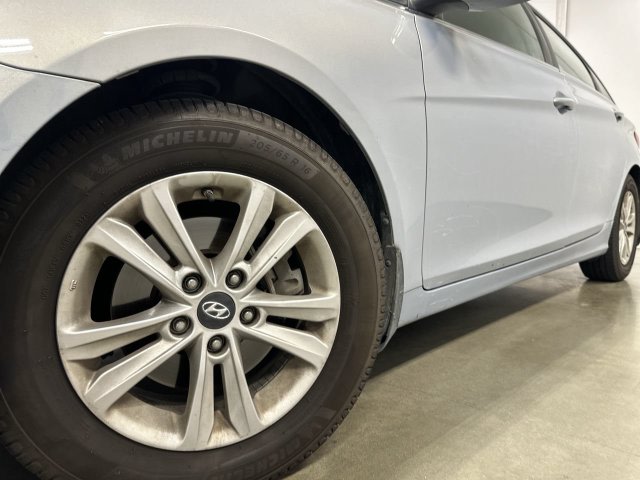 Thumbnail: 2013 Hyundai Sonata - 6