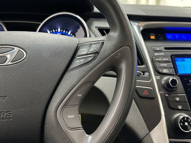 Thumbnail: 2013 Hyundai Sonata - 24