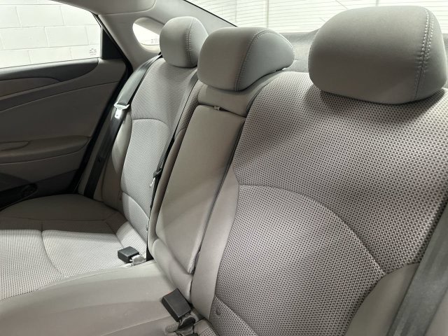 Thumbnail: 2013 Hyundai Sonata - 9