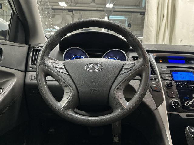 Thumbnail: 2013 Hyundai Sonata - 2