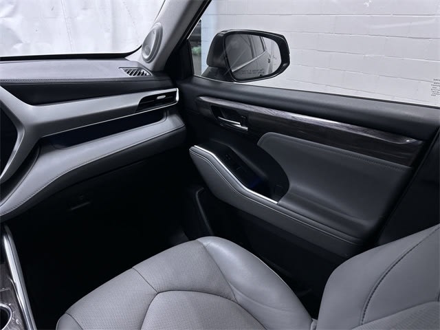 2021 Toyota Highlander Platinum 21