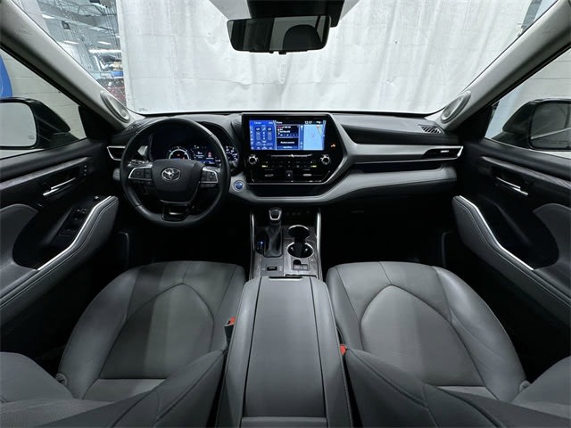 2021 Toyota Highlander Platinum 9