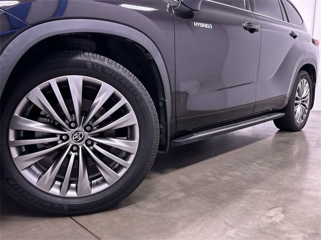 2021 Toyota Highlander Platinum 8