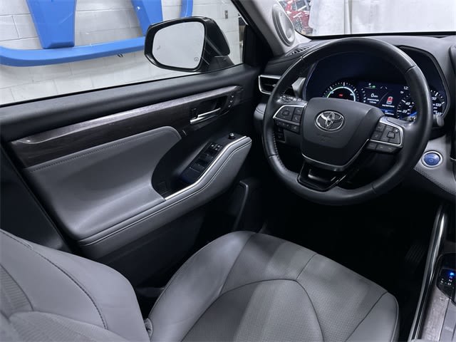 2021 Toyota Highlander Platinum 2