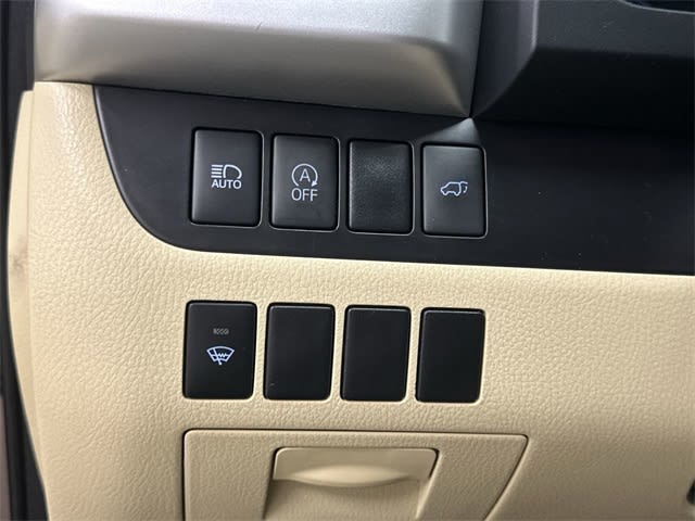 Thumbnail: 2017 Toyota Highlander - 24