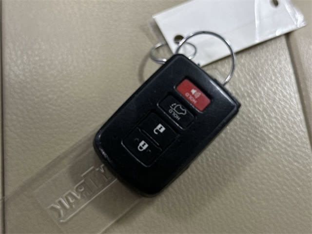 Thumbnail: 2017 Toyota Highlander - 12