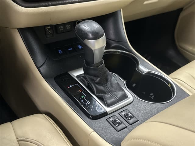 Thumbnail: 2017 Toyota Highlander - 10