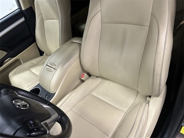 Thumbnail: 2017 Toyota Highlander - 7