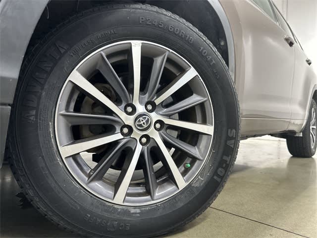 Thumbnail: 2017 Toyota Highlander - 5