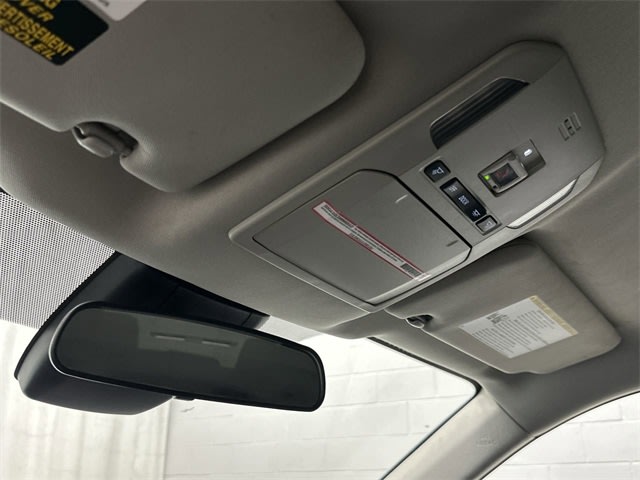 Thumbnail: 2023 Toyota Highlander - 26