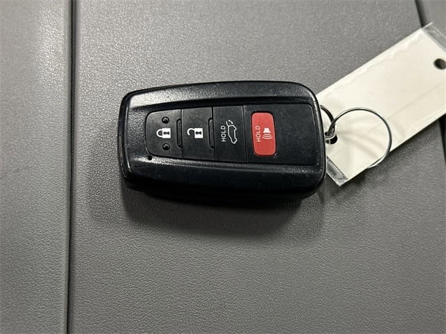 Thumbnail: 2023 Toyota Highlander - 12