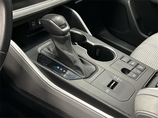 Thumbnail: 2023 Toyota Highlander - 10