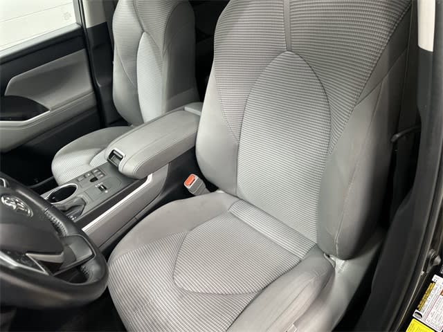 Thumbnail: 2023 Toyota Highlander - 7