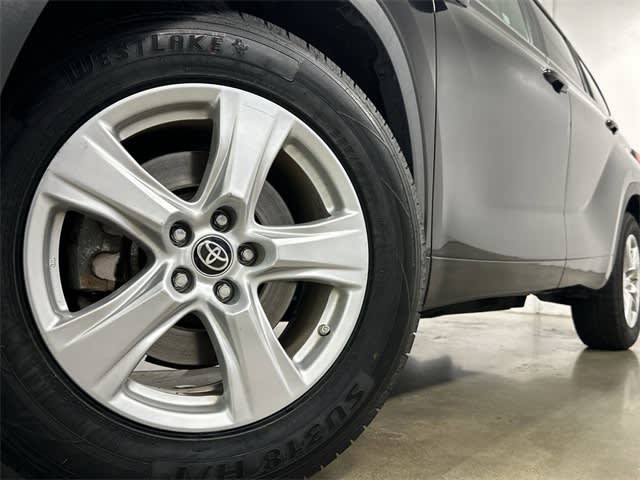 Thumbnail: 2023 Toyota Highlander - 5