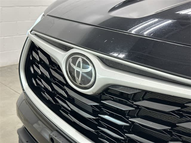 Thumbnail: 2023 Toyota Highlander - 4