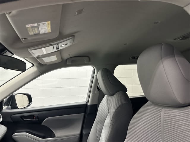 Thumbnail: 2023 Toyota Highlander - 30