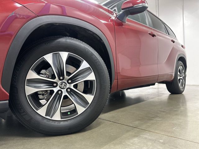 Thumbnail: 2023 Toyota Highlander - 5