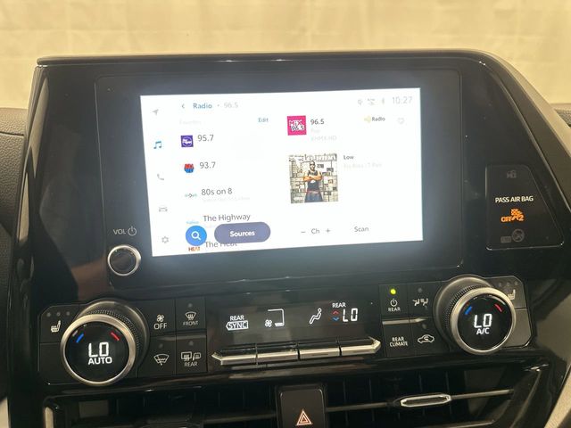 Thumbnail: 2023 Toyota Highlander - 10