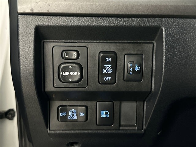 Thumbnail: 2019 Toyota Tundra - 23