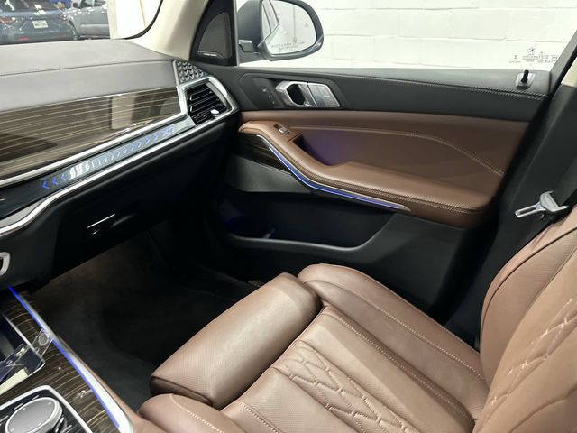 Thumbnail: 2026 BMW X7 - 6