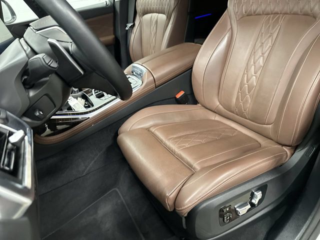 Thumbnail: 2026 BMW X7 - 7