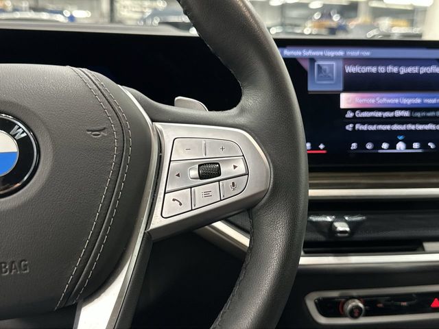 Thumbnail: 2026 BMW X7 - 23