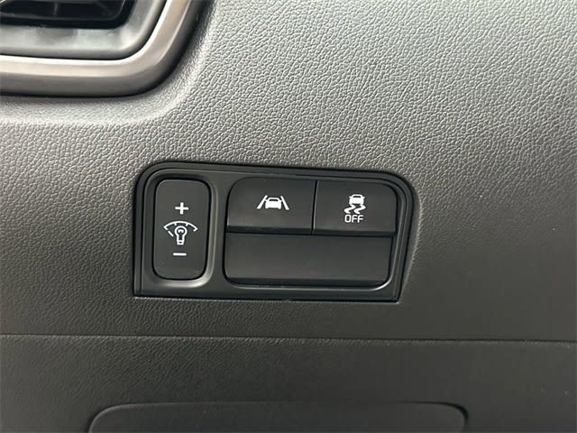 Thumbnail: 2023 Kia Sorento - 26