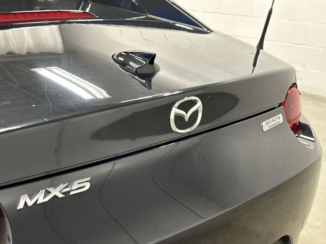 Thumbnail: 2017 Mazda MX-5 Miata - 4