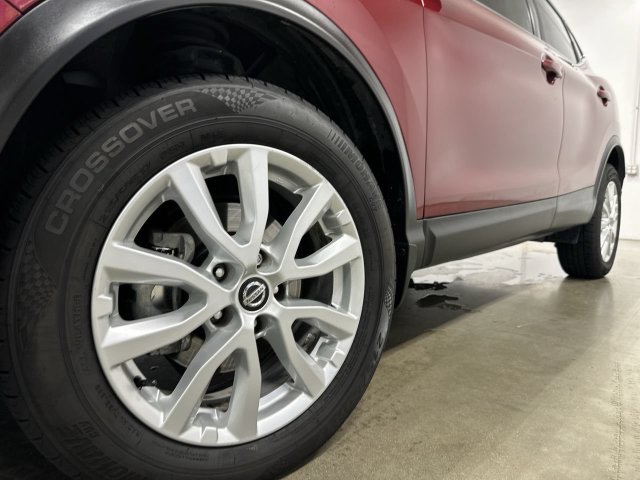 Thumbnail: 2020 Nissan Rogue Sport - 5