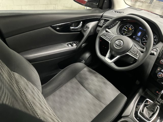 Thumbnail: 2020 Nissan Rogue Sport - 2