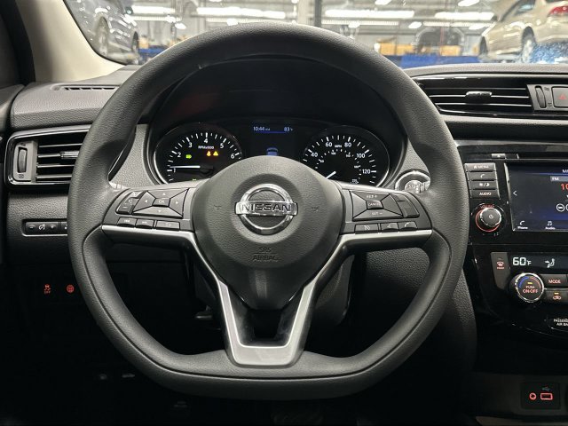 Thumbnail: 2020 Nissan Rogue Sport - 6