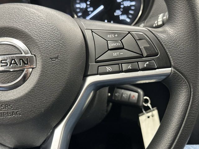 Thumbnail: 2020 Nissan Rogue Sport - 21