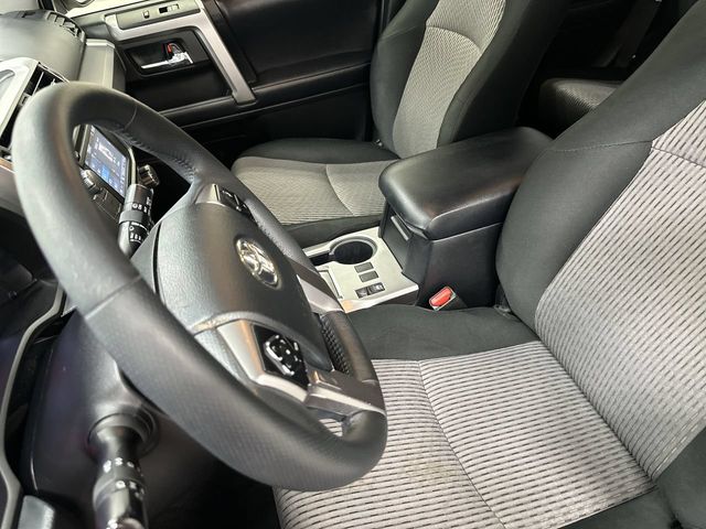 Thumbnail: 2019 Toyota 4Runner - 12