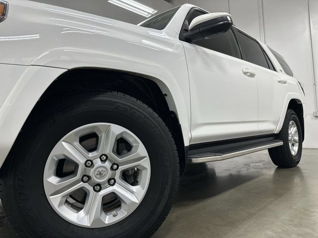 Thumbnail: 2019 Toyota 4Runner - 6
