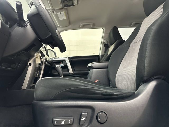 Thumbnail: 2019 Toyota 4Runner - 32