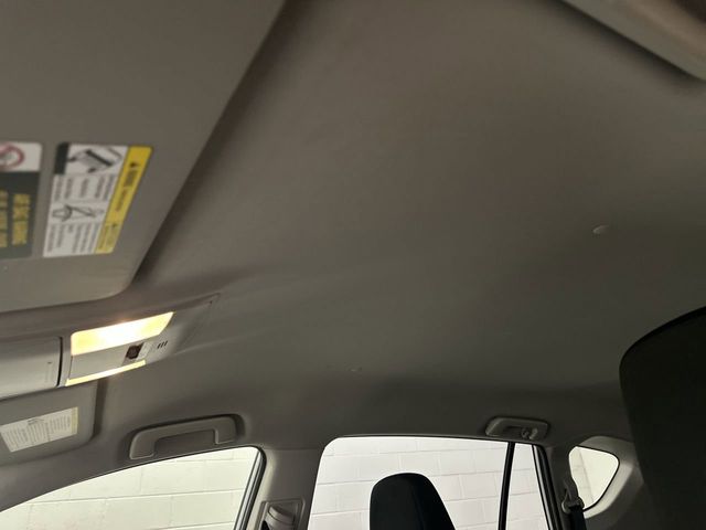 Thumbnail: 2018 Toyota RAV4 - 30