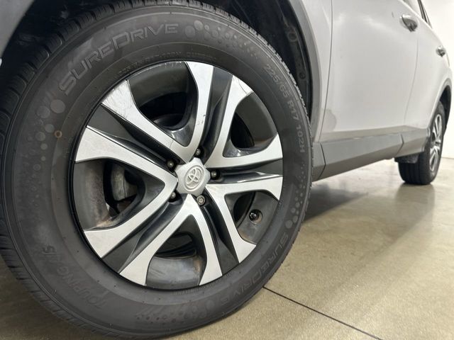Thumbnail: 2018 Toyota RAV4 - 5