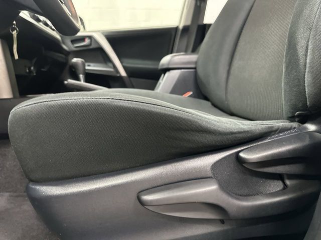 Thumbnail: 2018 Toyota RAV4 - 29