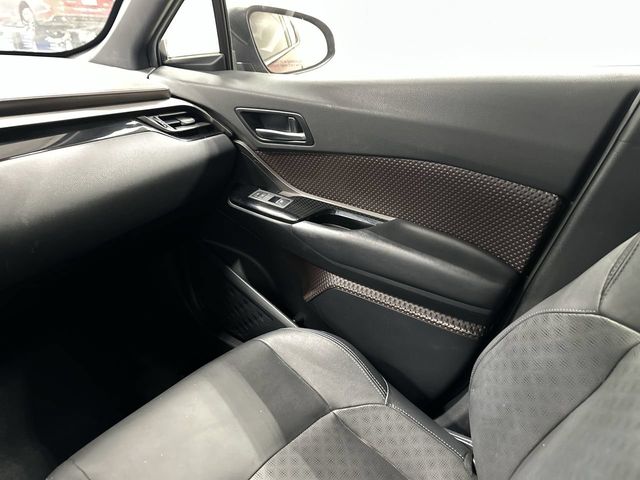 Thumbnail: 2019 Toyota C-HR - 15