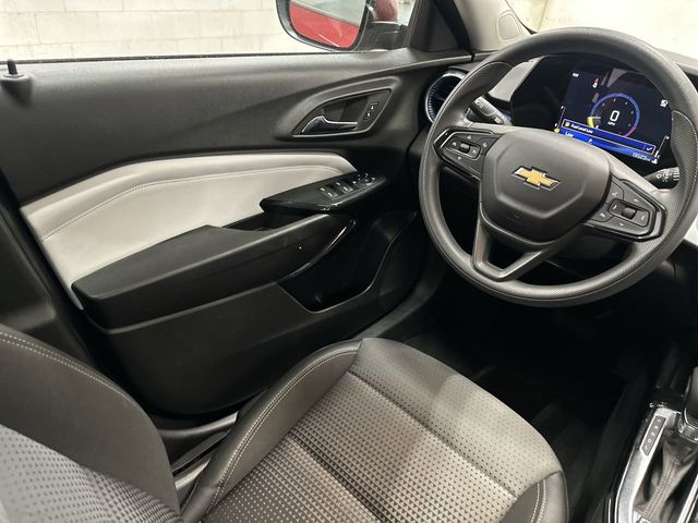 Thumbnail: 2025 Chevrolet Trax - 20