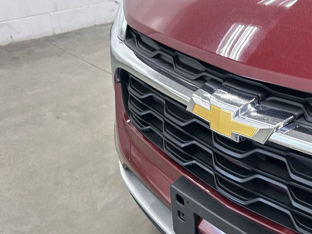 Thumbnail: 2025 Chevrolet Trax - 4