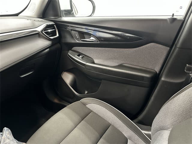 Thumbnail: 2025 Chevrolet TrailBlazer - 21