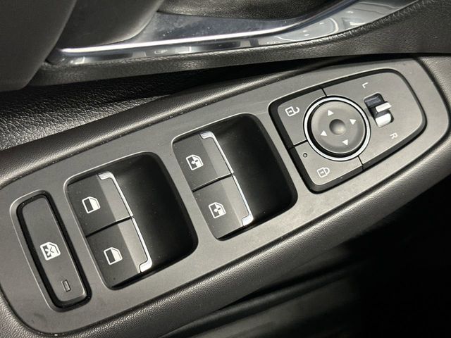 Thumbnail: 2023 Hyundai Sonata - 25