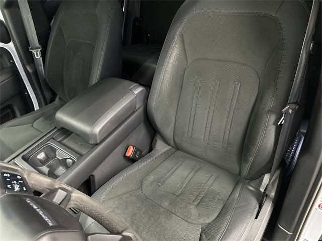 2023 Land Rover Defender 110 7